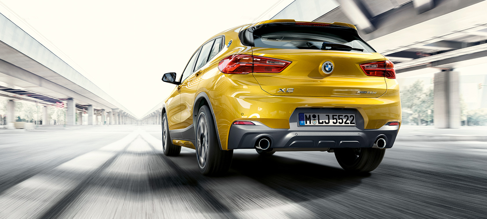 BMW X2 F39, tagantvaade BMW X2 2018 F39, Galvanic Gold metallik, tagantvaade