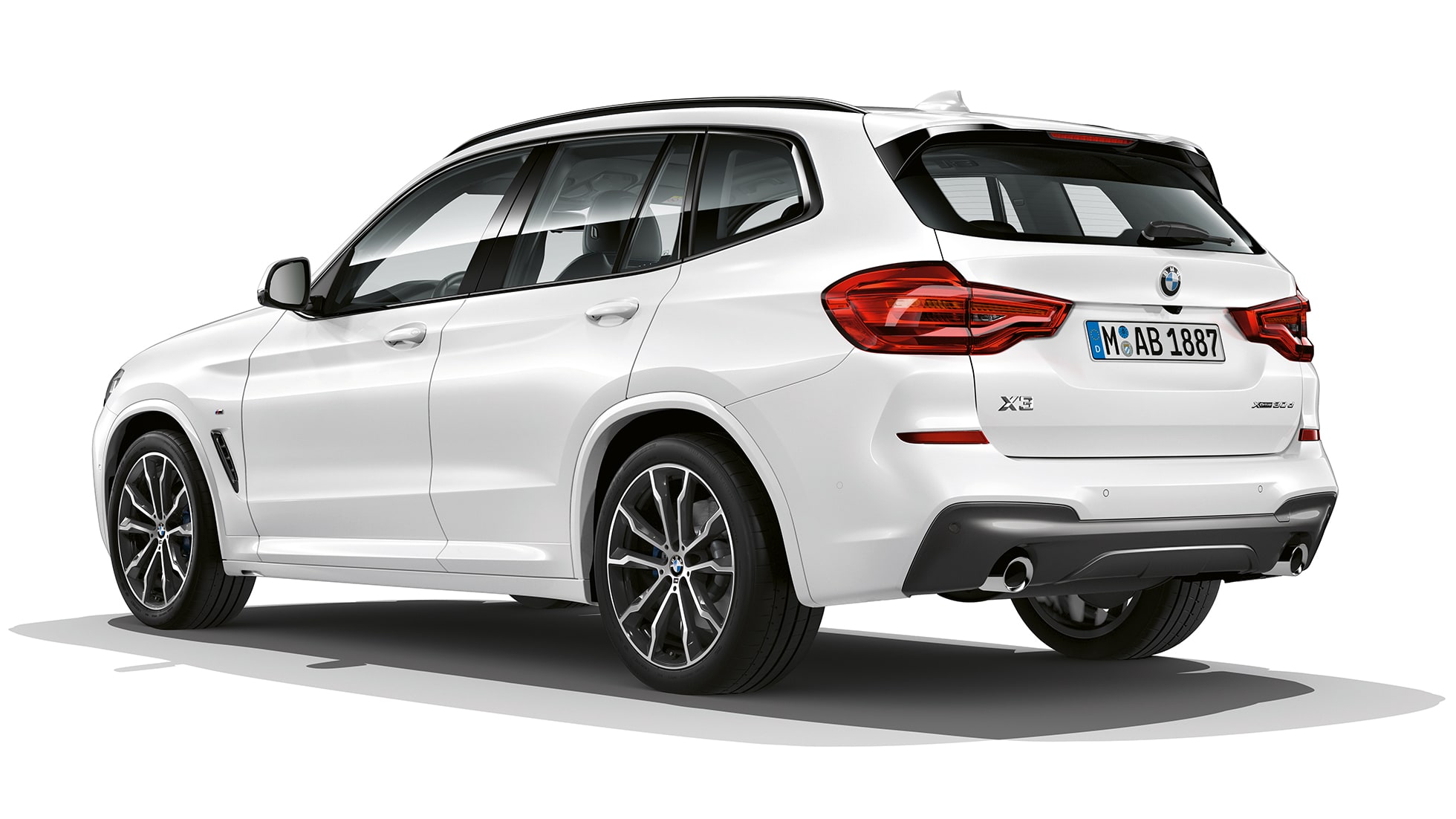 BMW X3 M40i, mudel M Sport, kolm neljandikku tagantvaade BMW X3 M40i, mudel M Sport, kolm neljandikku tagantvaade