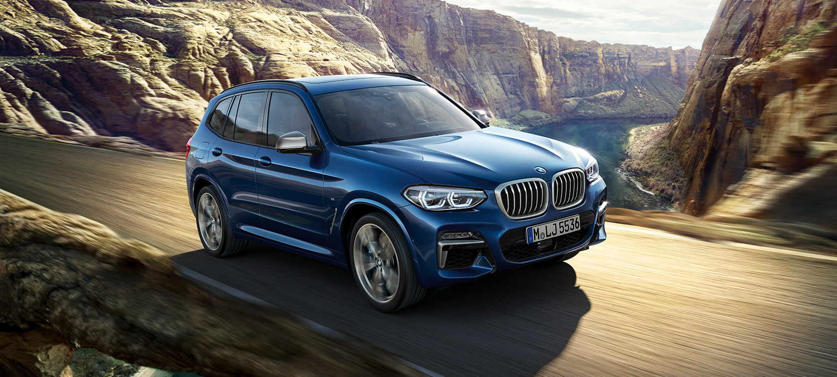 BMW X3 M40i, pilt kanjoni ees sõitmise ajal BMW X3 M40i, pilt kanjoni ees sõitmise ajal