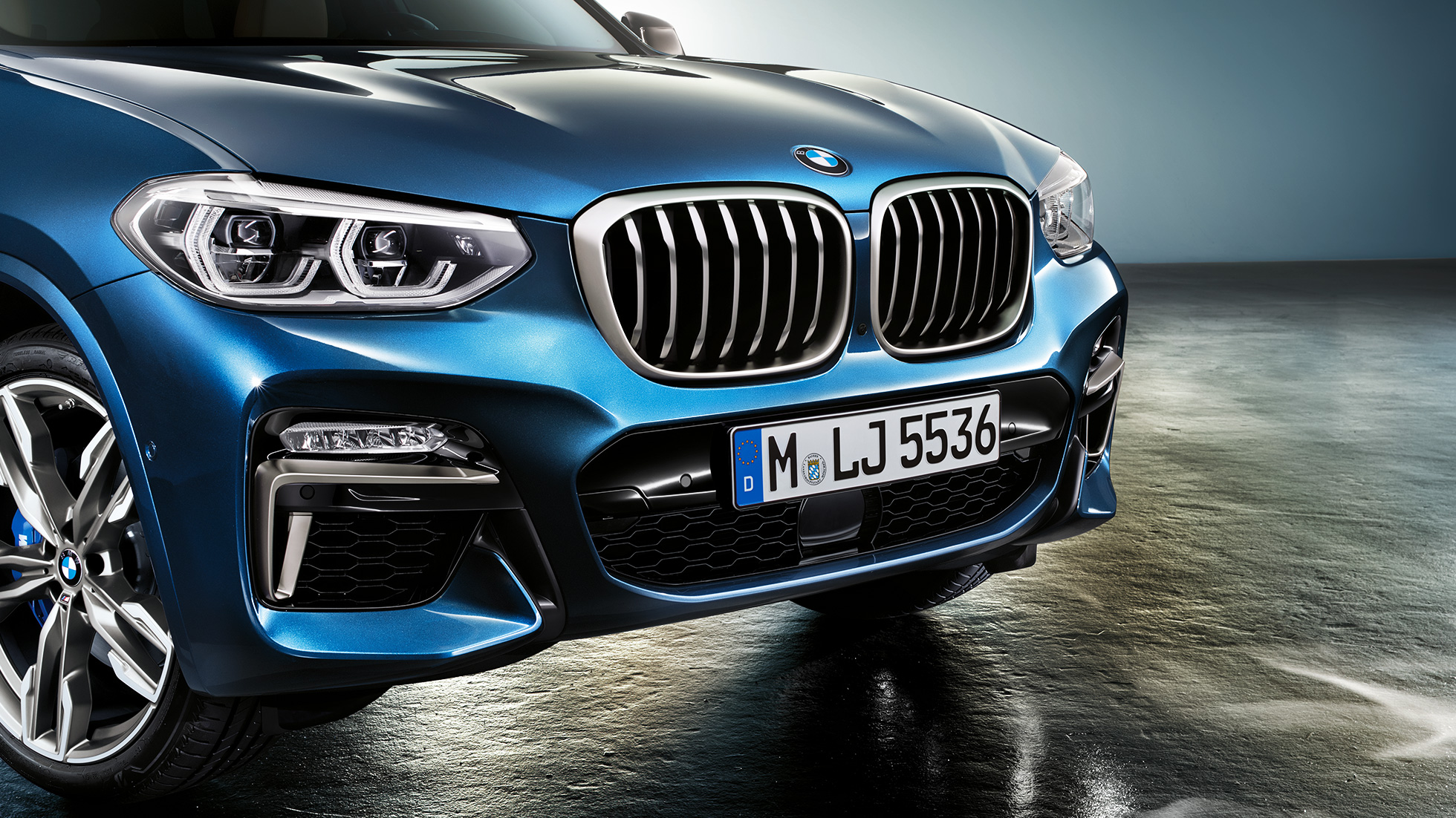 BMW X3 M40i, esispoiler ja neerukujuline iluvõre BMW X3 M40i, esispoiler ja neerukujuline iluvõre