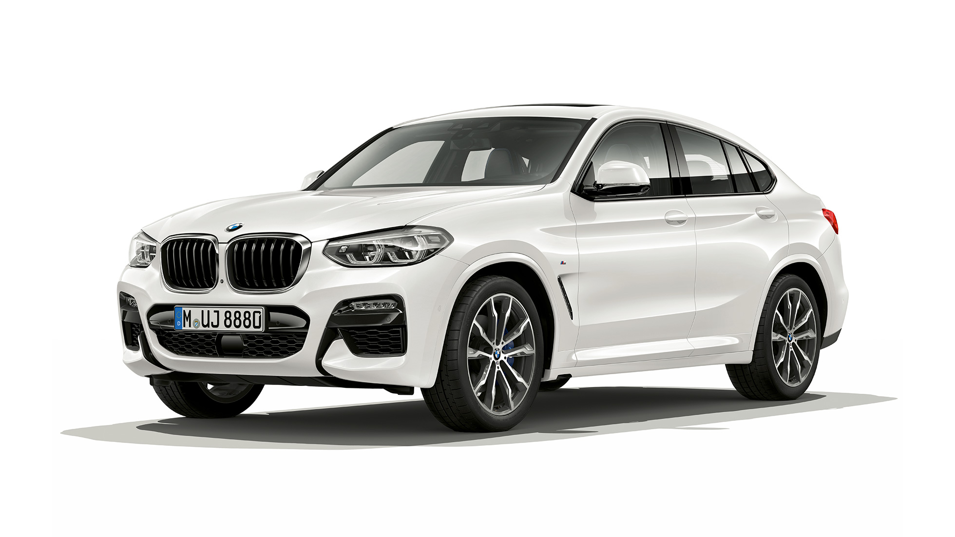 3/4 eestvaade, BMW X4 mudel M Sport BMW X4 xDrive30i mudel M Sport G02 2018 toonis Alpine White, 3/4 eestvaade