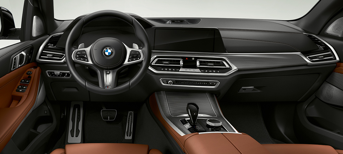 BMW X5 M50d salong BMW X5 M50d salong: juhikoht, armatuurlaud ja keskkonsool