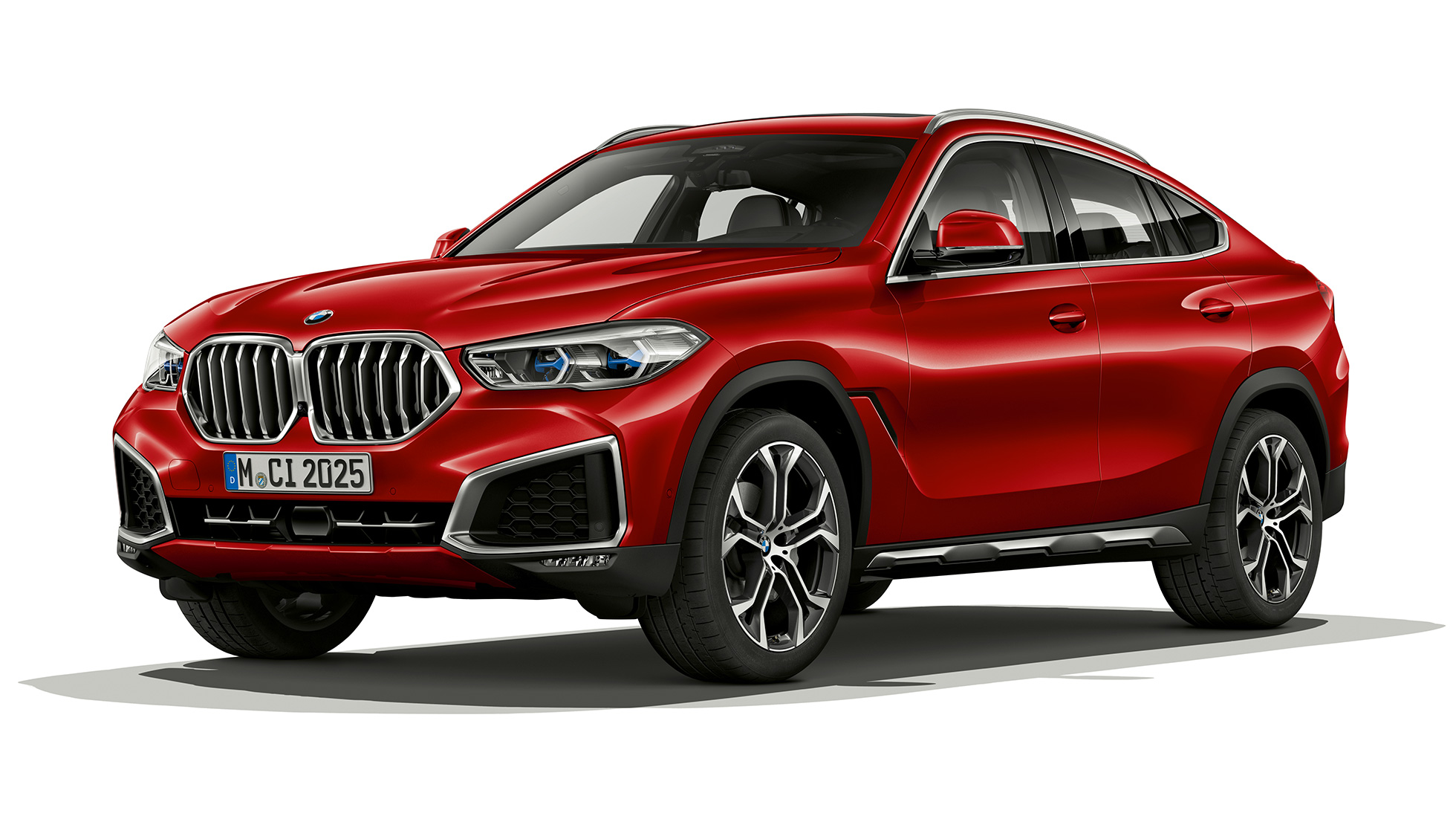 BMW X6 koos BMW xLine’iga, välisilme. BMW X6 koos BMW xLine’iga, kolm neljandikku eestvaates.