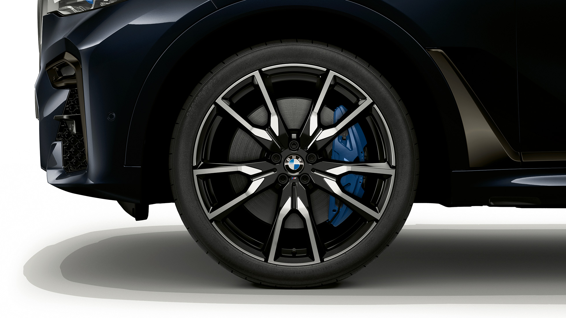 BMW X7, M Sportpaketi kergmetallvelg BMW X7 M Sportpaketi varustusega kergmetallvelje lähivõte