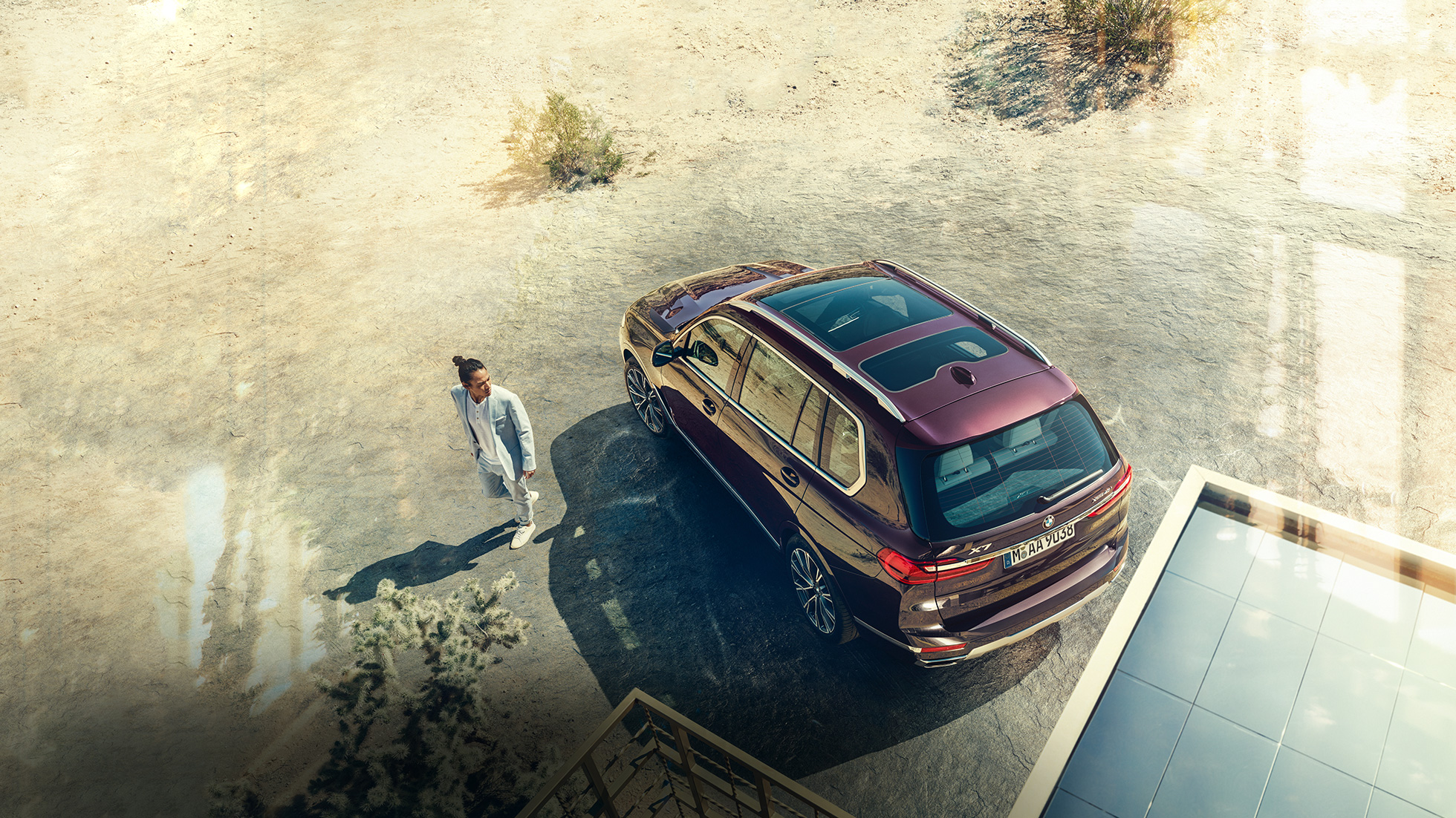 BMW Individual X7 xDrive40i, ülaltvaates Ametrin metallikvärvi BMW X7 seismas ülaltvaates, G07 2019