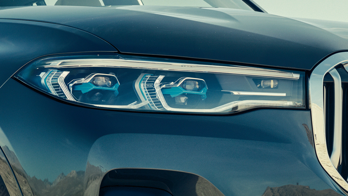 BMW Laserlight BMW Laserlight : BMW X7 3/4 lähivõte esiosast