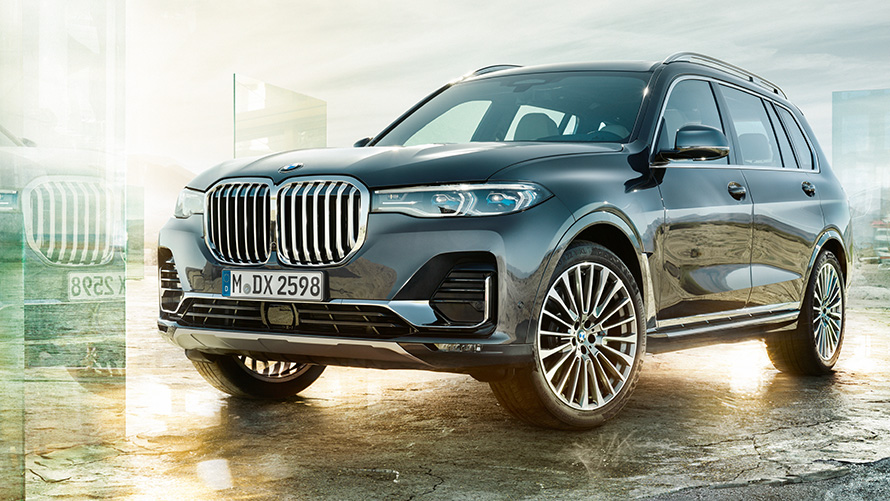 BMW X7 2019 G07, Arctic Grey, kolm neljandikku eestvaade seismas BMW X7 2019 G07, Arctic Grey, kolm neljandikku eestvaade seismas