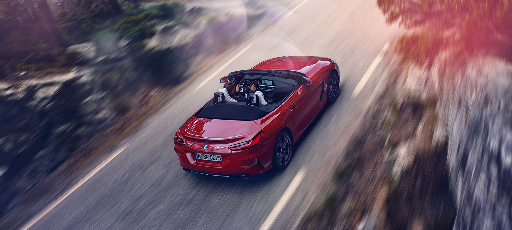 BMW Z4 Roadster ülaltvaates BMW Z4 Roadster ülaltvaates liikumas