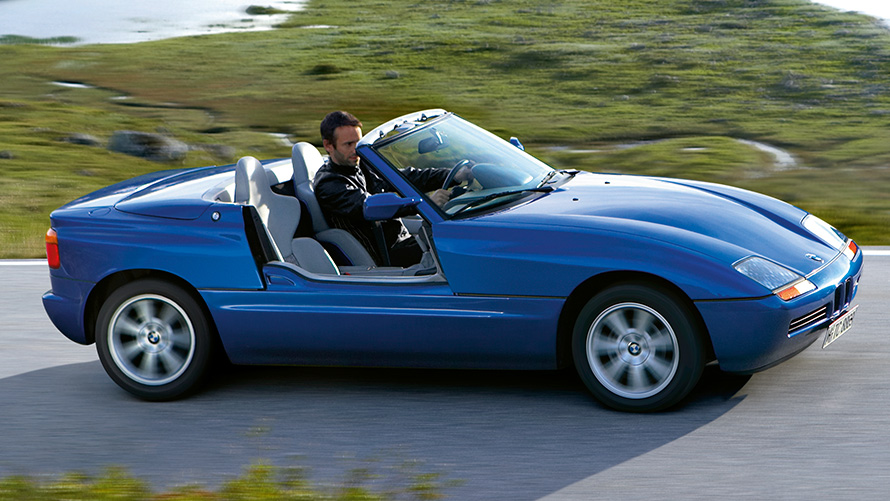 BMW Z1 (E30/Z), 7/8 külgvaade sõitmas BMW Z1 (E30/Z), 7/8 külgvaade sõitmas