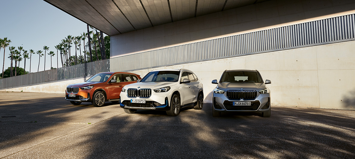 Tooteportfell BMW eripakkumised Jätkusuutlikkuse keskus Keskkond BMW eripakkumised Jätkusuutlikkuse keskus Keskkond Tooteportfell Kolm BMW sõidukit kõrvuti käigutunnelis