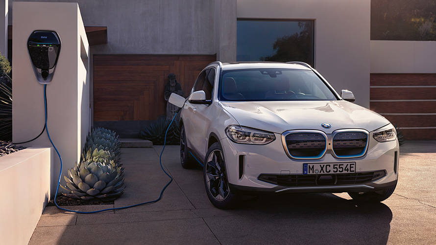Aktiivse õhuvooluga neerukujuline iluvõre BMW EfficientDynamics Aktiivse õhuvooluga neerukujuline iluvõre