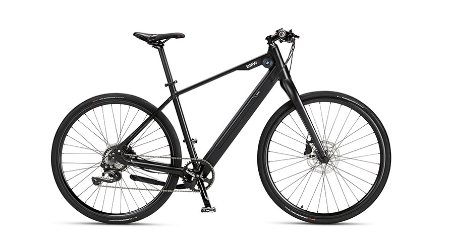 BMW jalgratas Urban Hybrid E-Bike. Pildil on BMW jalgratas Urban Hybrid E-Bike.