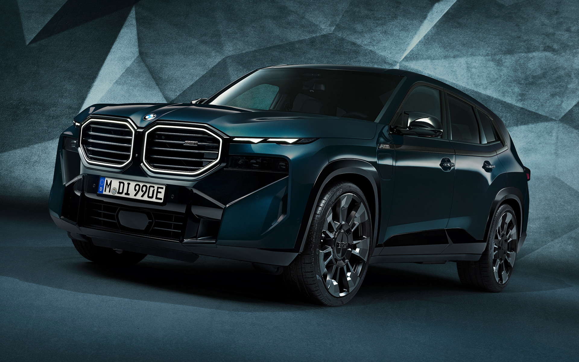 BMW XM G09, BMW Individual Petrol Mica metallik