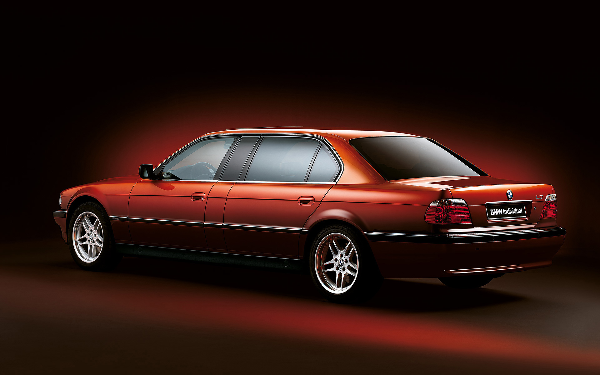 BMW Individual 750iLA L7 Karl Lagerfeld E32 1992 kolm neljandikku tagantvaade