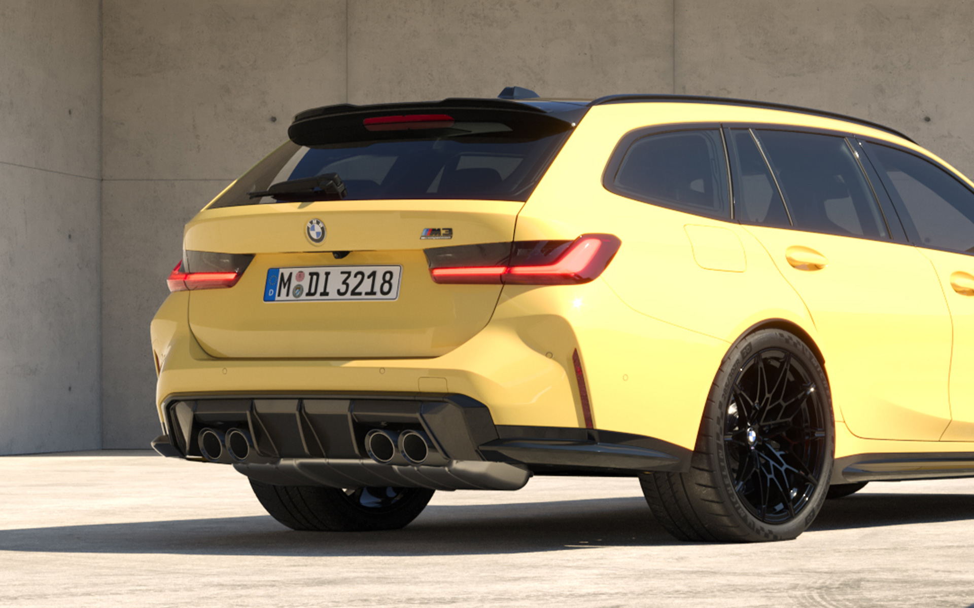 BMW M8 Competition Coupé F92 2019 BMW Individual Speed Yellow, kolm neljandikku külgvaade seistes