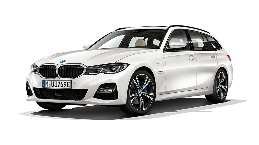 BMW 3. seeria Touringu pistikhübriid, kolm neljandikku eestvaade BMW 3. seeria Touringu pistikhübriidi stuudiovõte, kolm neljandikku eestvaade