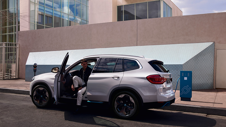Elektriauto laadimispunkt laadimine avalikus laadimispunktis BMW e-liikuvus elektriauto laadimispunkt laadimine avalikus laadimispunktis