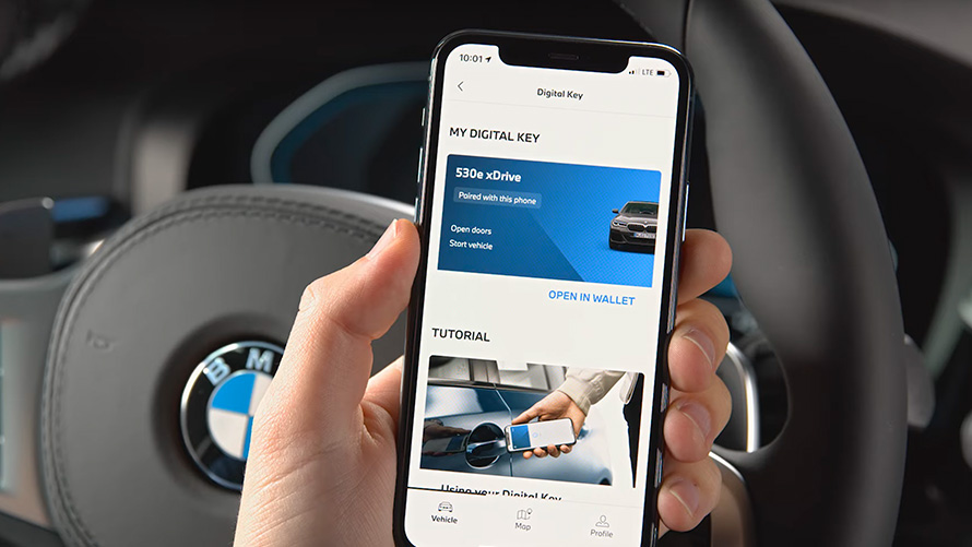 BMW digitaalse võtme funktsioone ja eeliseid selgitatakse juhendvideos BMW digitaalse võtme funktsioone ja eeliseid selgitatakse juhendvideos