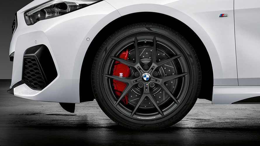 18-tollised M Performance’i V-spoke Style 554 M 18-tollised M Performance’i sepisveljed V-spoke Style 554 M, Jet Blacki matti tooni, talveratas
