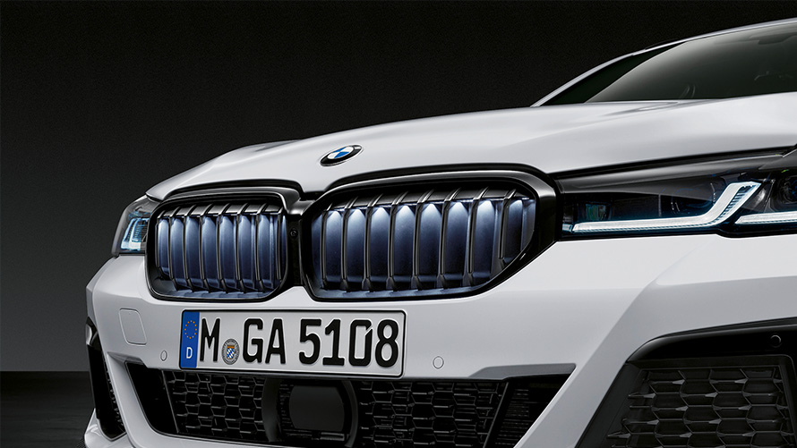 BMW M Performance neerukujuline iluvõre Iconic Glow BMW sügistalvine lisavarustus, M Performance’i neerukujuline iluvõre Iconic Glow