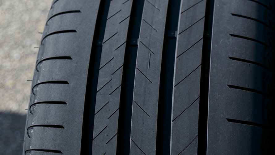 BMW rehvid, rehviturvise lähivaade BMW rehvid, rehviturvise lähivaade