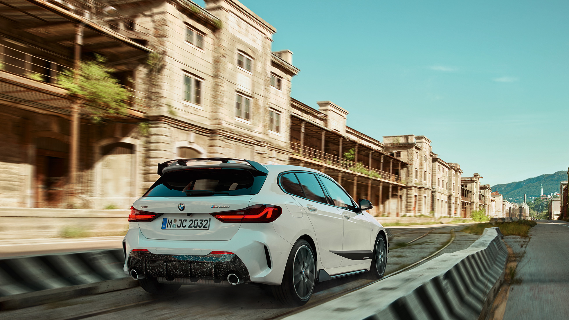 BMW 1. seeria BMW M135i xDrive F40 BMW M Performance BMW 1. seeria BMW M135i xDrive F40 BMW M Performance, tagantvaade