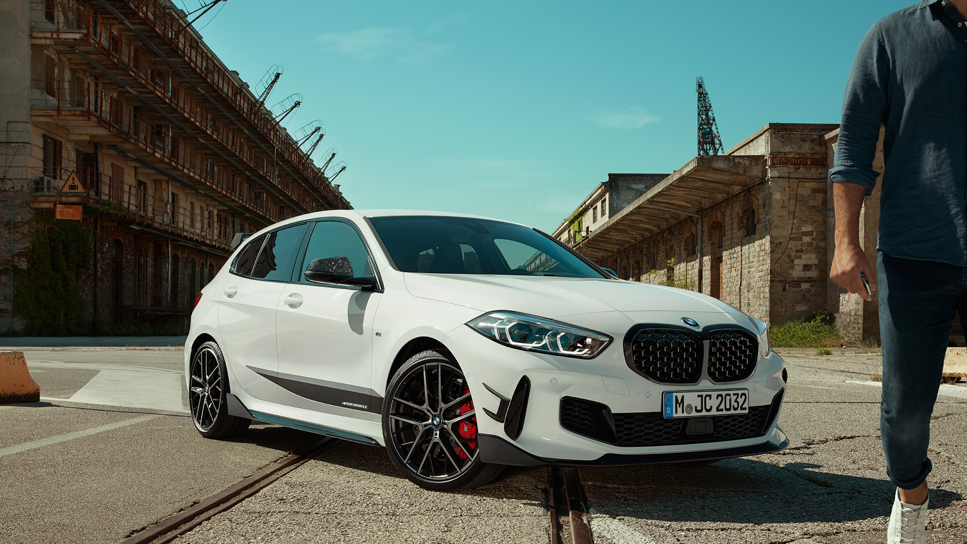 BMW 1. seeria BMW M135i xDrive F40 M Performance BMW 1. seeria BMW M135 xDrive F40 M Performance, kolm neljandikku eestvaade