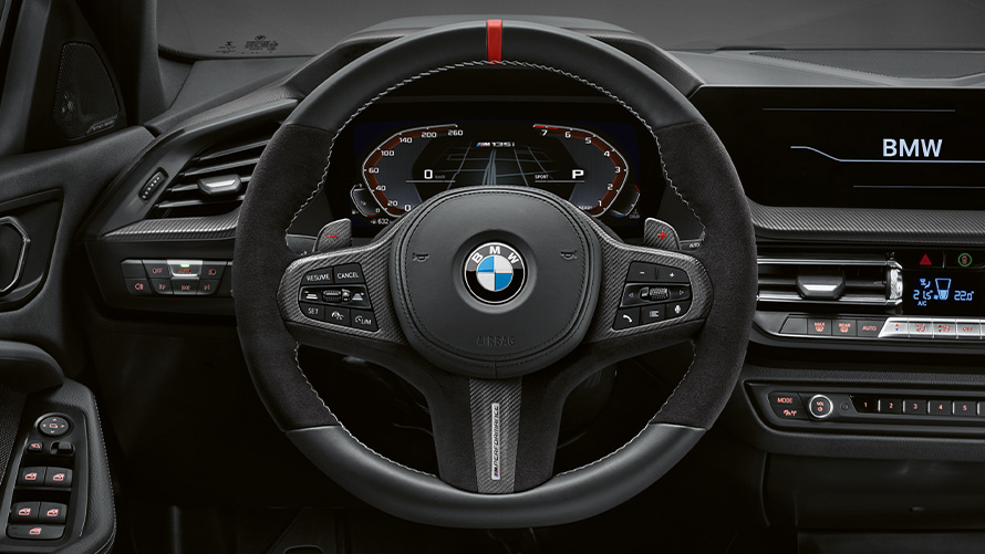 BMW M Performance rool BMW M Performance rool koos kattega, süsinikkiud/Alcantara, BMW suvised pakkumised