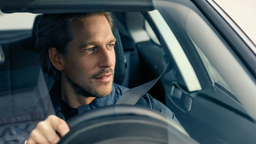 BMW Service Inclusive BMW Service Inclusive: mees BMW roolis