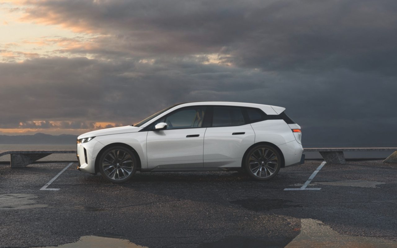 BMW iX xDrive60.