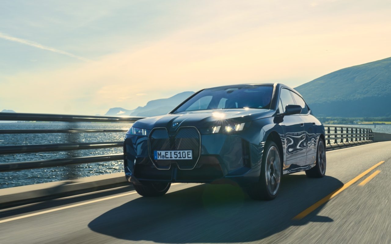 BMW iX xDrive 45.