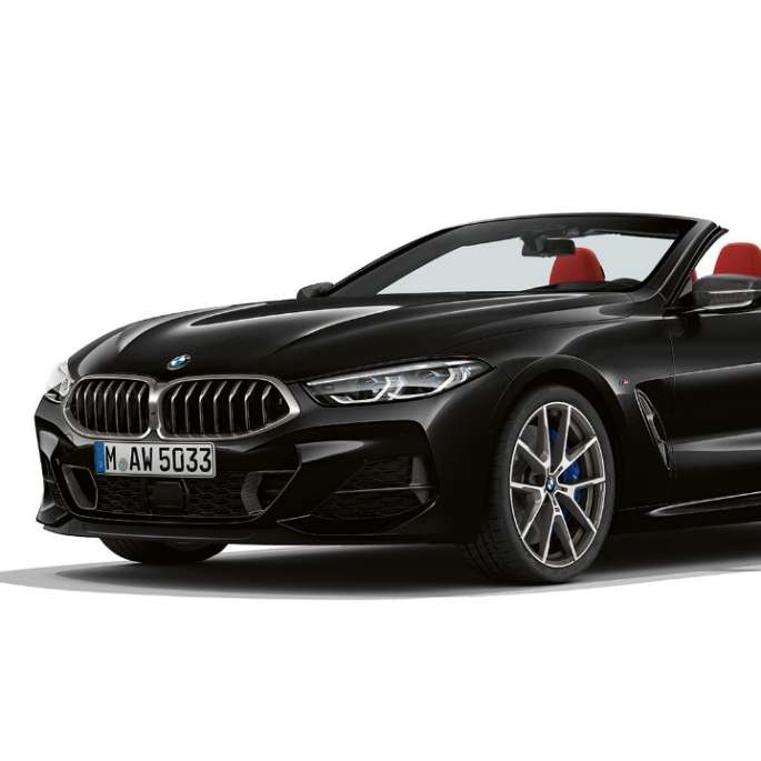 BMW M850i xDrive, Carbon Black metallik, kolm-neljandikku eestvaade. BMW M850i xDrive, Carbon Black metallik, kolm-neljandikku eestvaade.